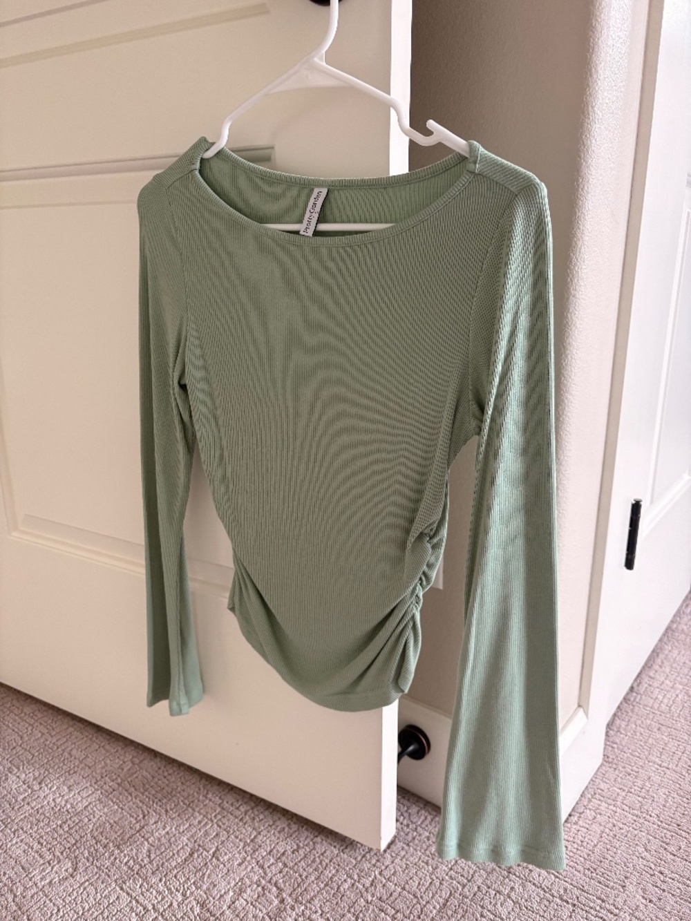 Pretty Garden Thin Flare Long Sleeve Light Green Size Small Women's Shirt